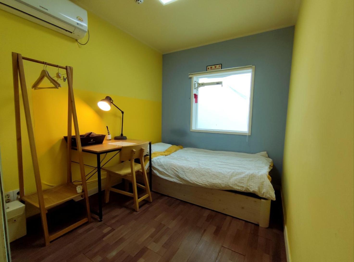 24 Guesthouse Sinchon Avenue 서울특별시 외부 사진